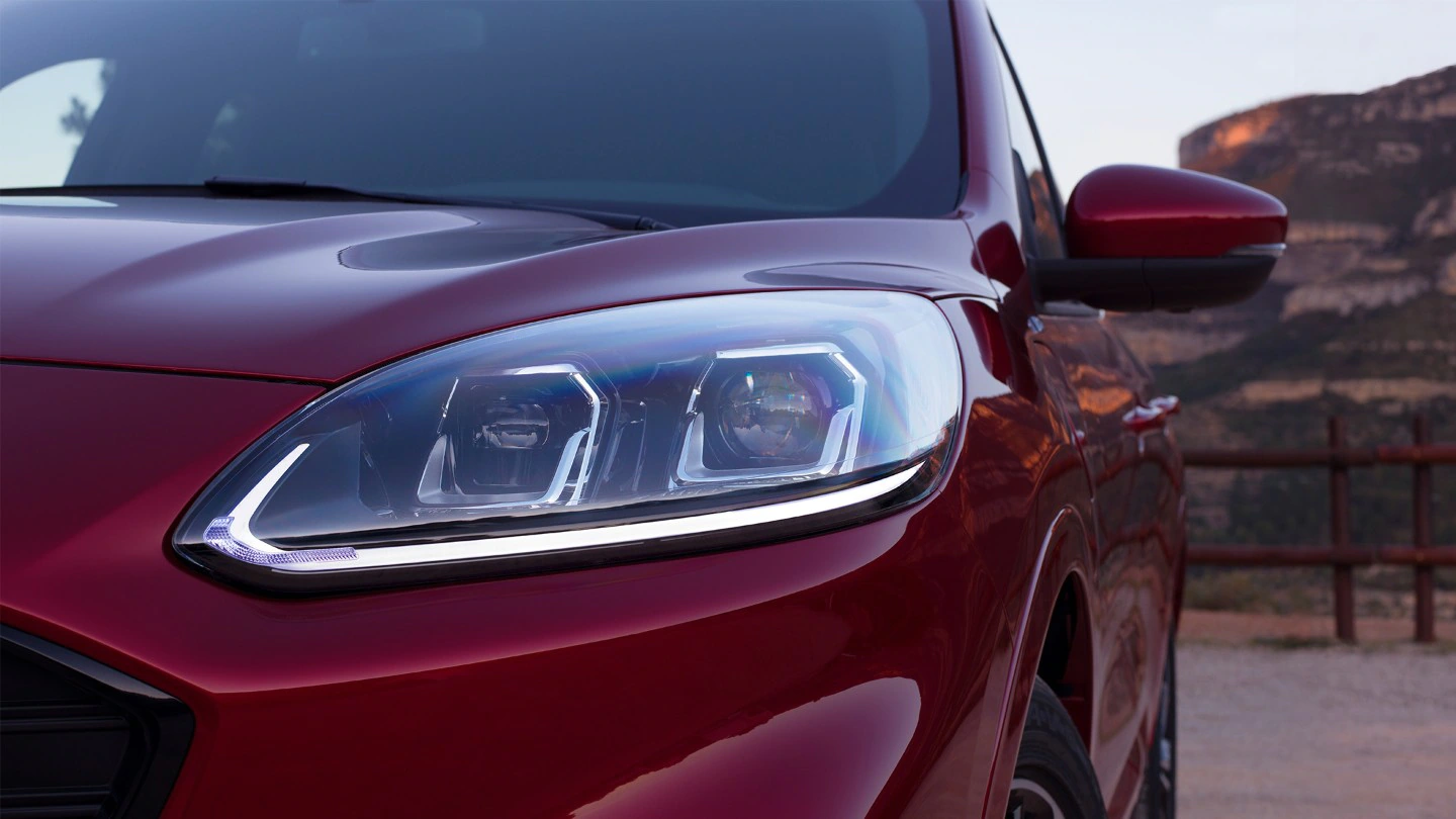 Oferta renting Ford Kuga equipamiento