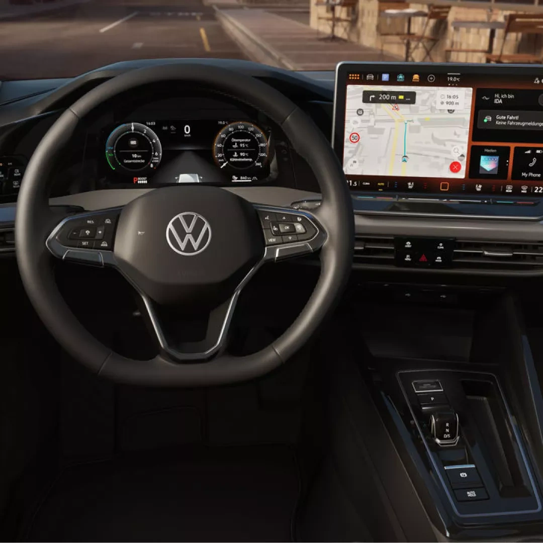 Oferta Renting Volkswagen Golf equipamiento