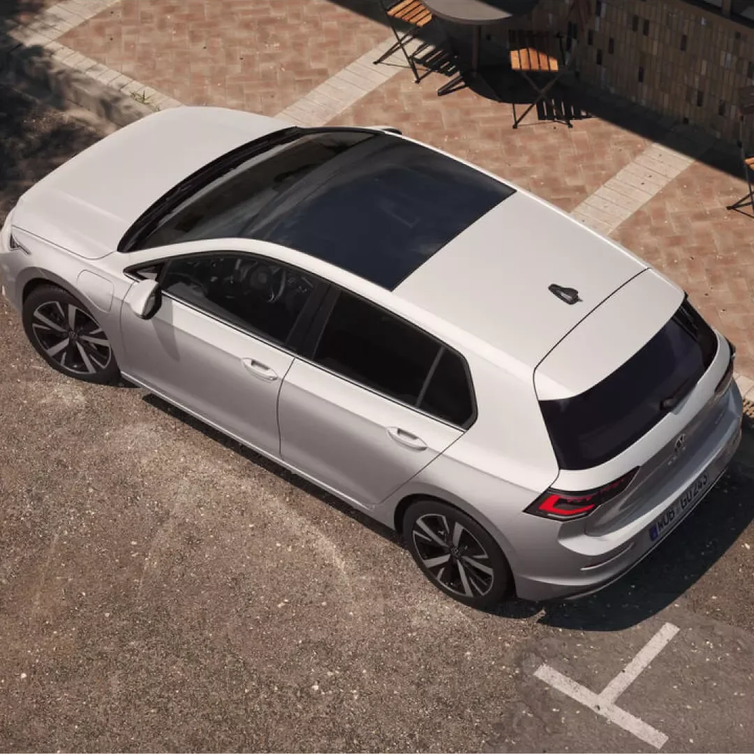 Oferta renting Volkswagen Golf equipamiento