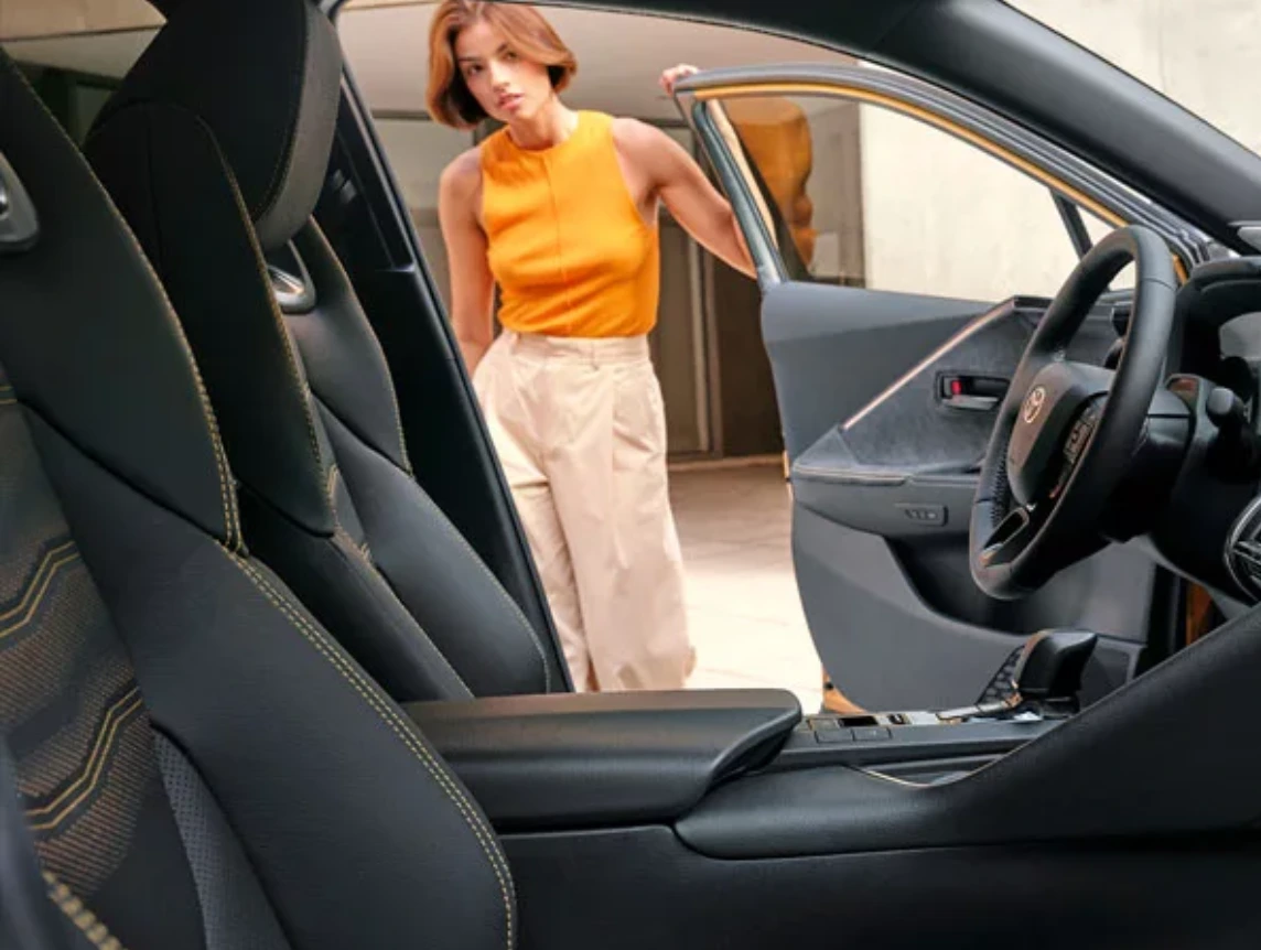 Oferta Renting Toyota C-HR tecnología